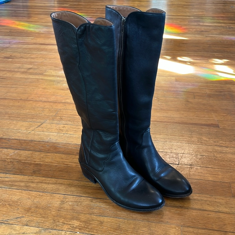 Frye Carson western style tall wide boot size 9.5 excellent condition